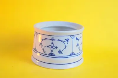 pojemnik pudełko wzór słomkowy MF design retro vintage folk — praca Agnieszka, Poznań