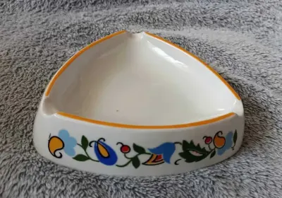 Popielniczka LUBIANA porcelana - kaszubski wzór pomarańczowa obwódka — praca Skarby Ilony, Gdańsk