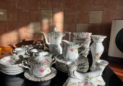 Porcelana Chodzież zielony napis — praca pppgda, Gdańsk