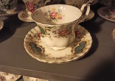Porcelana Royal Albert Berkeley Filiżanki — praca dariusz, Warszawa