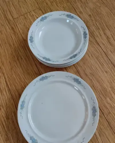 Porcelana talerze obiadowe — praca xxx, Wrocław