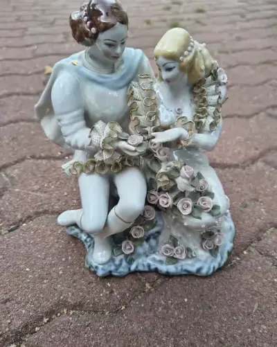 Porcelanowa figurka retro vintage Apulum — praca Ja, Łódź