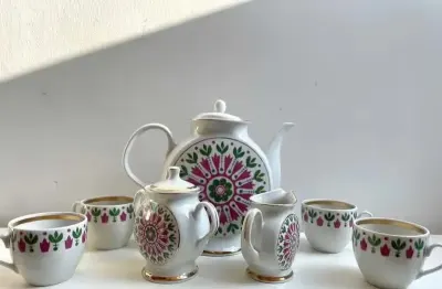 Porcelanowy serwis do kawy/herbaty "Lubiana" lata 60. PRL, vintage — praca Justyna, Gdańsk