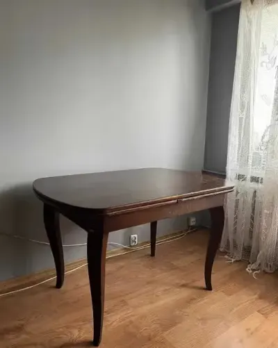 Przedwojenny stół — praca Renata, Poznań