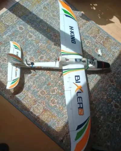 RC FPV  samolot BIxler 2 — praca Maciej, Gdańsk