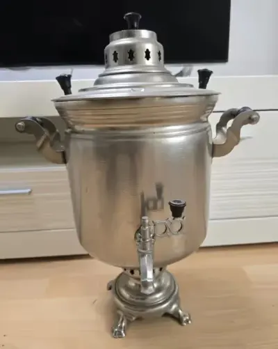 Samowar aluminiowy ZSRR – klasyczny, kompletny, kolekcjonerski — praca Rafik, Szczecin