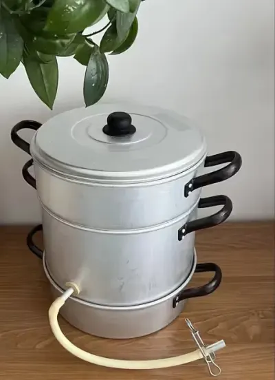 Sokownik aluminiowy na wodę — praca Barbara, Poznań