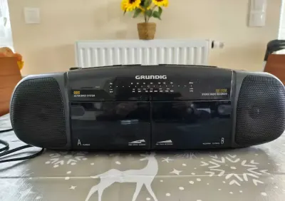 Sprzedam radiomagnetofon firmy GRUNDIG — praca jacek, Wrocław