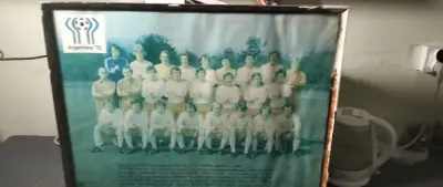 Stary obraz z piłkarzami z PRL — praca przemekbilinski94, Wrocław