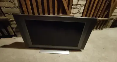 Stary płaski i sprawny TV. Brak HDMI — praca Grzechu, Warszawa
