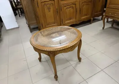 Stylowy kawowy stolik drewniany retro– rzeźbiony — praca Antiko, Warszawa