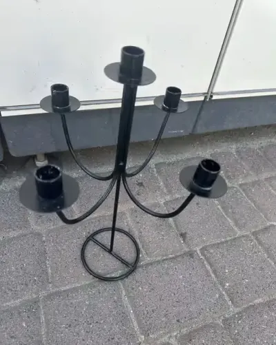 Świecznik metalowy czarny — praca Ania, Gdańsk