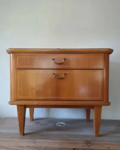 Szafka nocna vintage lata 60-70 ze szklanym blatem — praca Paweł, Szczecin