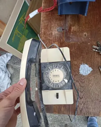 Telefon retro PRL — praca Ilona, Gdańsk