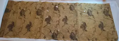 Tkanina jedwabna w stylu Bizarre z początku XVIII wieku — praca Tkan, Łódź