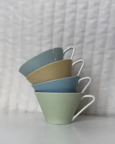Vintage zestaw 4 porcelanowych filiżanek do espresso Lilien Porzellan model Daisy z lat 60. — praca Nela Picks Antiques, Gdańsk