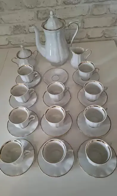 Wałbrzych Fryderyka serwis espresso mokka porcelana PRL złoty rant — praca Ewel, Poznań