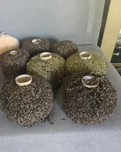 Włóczka boucle 7szt.  sprzedam 200 zl — praca Łukasz Boub, Gdańsk