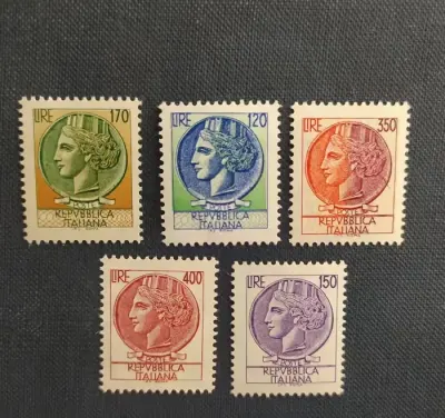 Włoskie znaczki pocztowe z serii "Siracusana".  Nowe! 1977r , 1751 r — praca ViolettAmethyst, Łódź