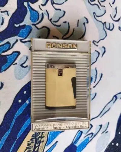 Zapalniczka Ronson Varaflame Comet SL — praca Jacek, Szczecin