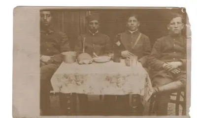 Zdjęcie żołnierzy z II wojny światowej — praca Waldek, Wrocław