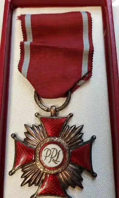 złoty krzyż zasługi - odznaczenie wojskowe do 1992 — praca Przemek, Poznań