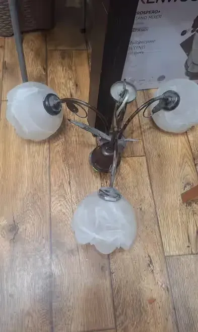 Żyrandol/lampa na 3 klosze — praca Paulina, Poznań