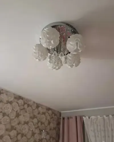 Żyrandol przy sufitowy nowoczesny wzór 5 kloszy — praca Ewa, Szczecin