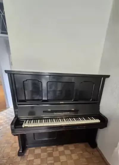 Rezerwacja_Przedwojenne pianino Olbrich Glatz (ok. 1933 r.) — praca Ewa, Wrocław