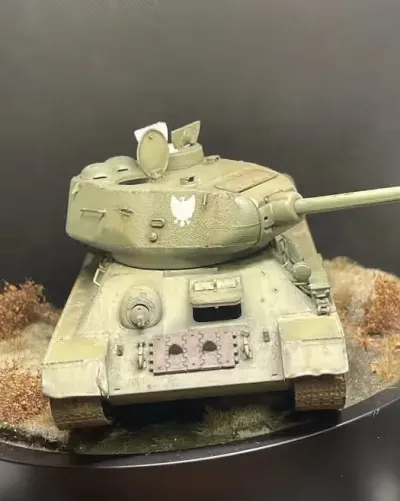AFV Club 35S55 T-34/85 Model 1944 Factory No 183 gotowy sklejony model — praca Jakub G., Katowice