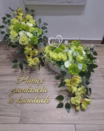 Stroik wiązanka kwiaty komplet kompozycja na cmentarz na grób — praca Roman, Częstochowa