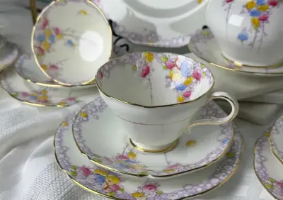 Królewska porcelana PARAGON „Summer Roses” z lat 30. – Unikatowy wzór kwiatowy (18 elementów) — praca Dariusz, Dobrzykowice