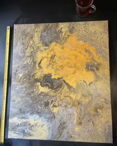 Obraz akrylowy abstrakcja złoto-srebrna 50x60 cm — lakierowany, ręcznie malowany — praca MYKOLA, Warszawa