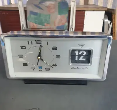 Shanghai China Diamond Clock , Mechanical Clock PRL — praca Zenek Zalewski, Szczecin