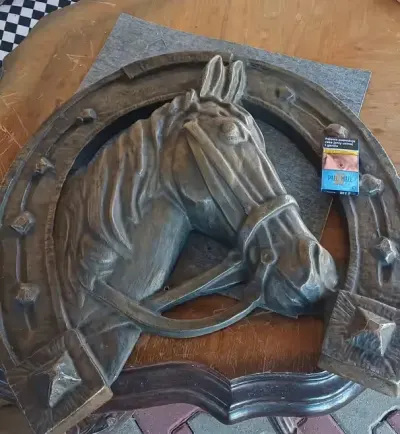 Unikatowa Płaskorzeźba z Brązu 65 x 65 cm 36kg – Koń w Podkowie – Sygn. AW 44 ? — praca yahutek4321, Szczepanów