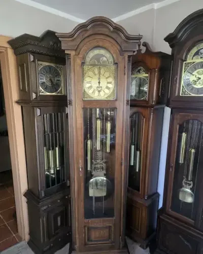 Zegar stojący kwadransowy interclock — praca Jacek, Jawor