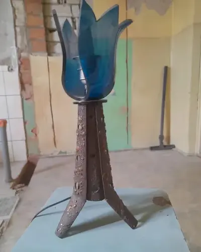 Lampa nocna metal plastik — praca Tomek, Strzyżów