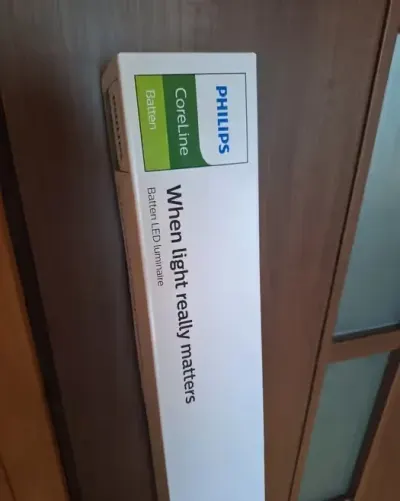 lampa, oprawa oświetleniowa liniowa CoreLine Batten LED 40W 4000K 5200lm IP20 IK04 145cm Philips — praca Tomasz, Cieszyn
