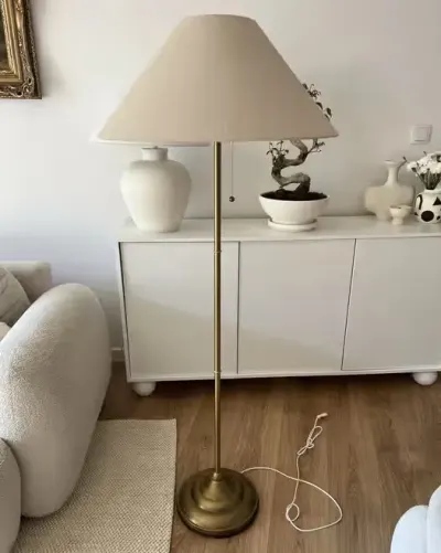 Lampa podłogowa stojąca złota — praca Krzysztof, Warszawa