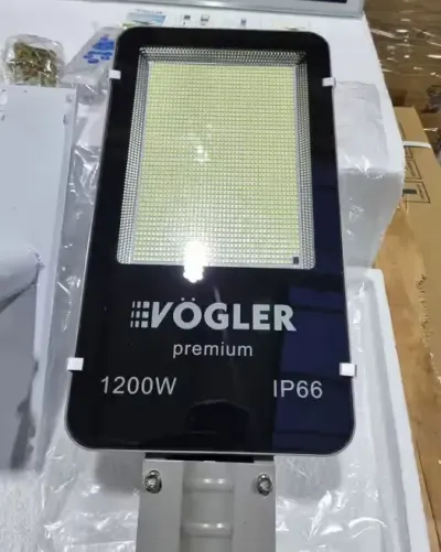 Lampa Solar Uliczna VÖGLER GmBh wersja PREMIUM 1200W — praca Centrum Handlowo-Usługowe Marek Karaś, Jasło