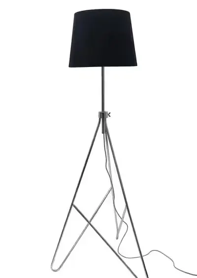 Lampa stojaca podlogowa — praca Maris, Mała Kępa