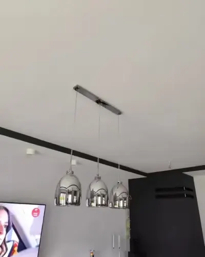 Lampa sufitowa wisząca Alfa Ronda chromowana-grafit wym: 100 x 70 x 18 cm, na 3 żarówki E27 — praca Jolanta, Siedlice