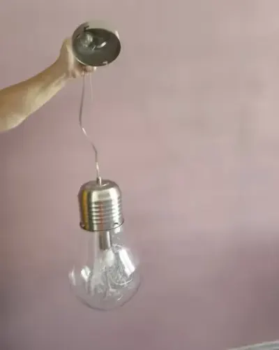 Lampa sufitowa żarówka — praca Kasia, Rybnik