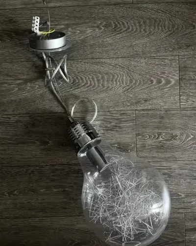 Lampa sufitowa - żarówka — praca Kamil, Wrocław