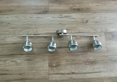 Lampa wisząca Action Wofi zintegrowane źródło LED

REFLEKTOR KIERUNKOW — praca Anna, Gostyń