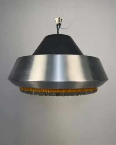 Lampa wisząca Space Age, aluminium i szkło bursztynowe, lata 70. — praca FFF, Wrocław