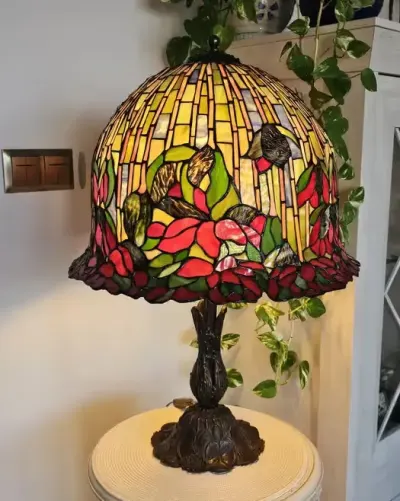 Lampa Witrazowa Lotos.Podstawa Mosiadz.Stan Idealny — praca Marek, Bydgoszcz