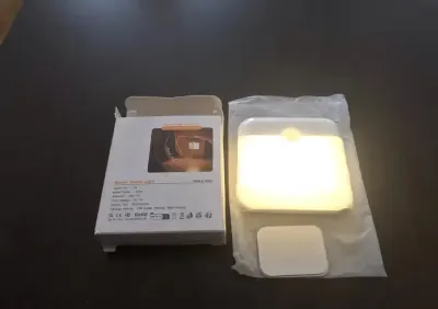 Lampka nocna z czujnikiem ruchu i zmierzchu. Ładowana USB-C Nowa — praca Mirosław, Gdańsk