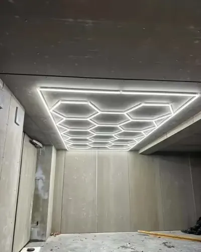 Lampy Hexagon LED 490x244cm Plaster Miodu Do Domu Garażu Hali Barbera — praca ML-Moto, Nowe Miasto Lubawskie