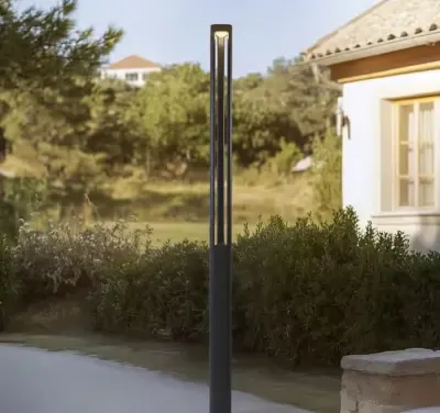 Lucande Lampa zewnętrzna LED Pirron, 230 cm, antracyt, IP65 — praca Eryk, Kamionki